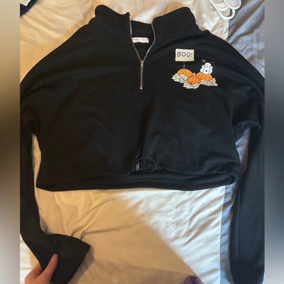 ROMWE Tops - Snoopy Pumpkin Cropped Sweatshirt